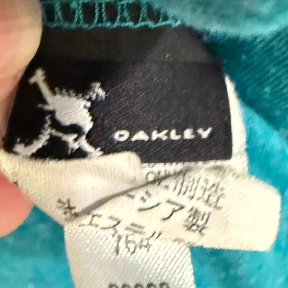 Oakley Shirt Women's Medium Blue Top - Picture 6 of 8